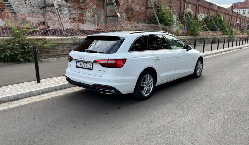
								Audi A4 Avant 35 TDI pełny									