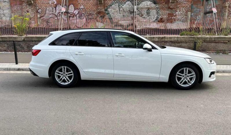 
								Audi A4 Avant 35 TDI pełny									