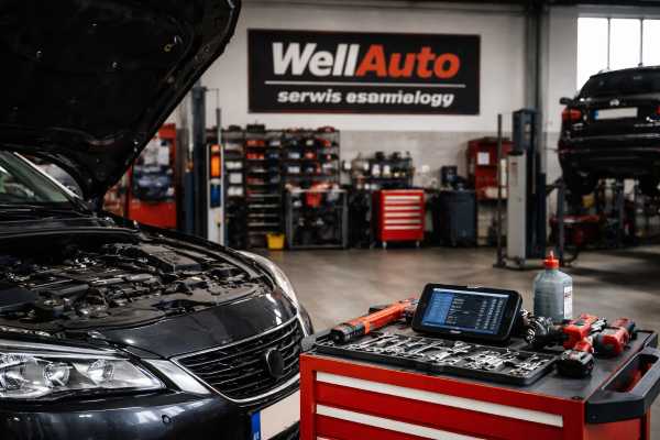 опытные механики автосервиса во Вроцлаве ремонт автомобилей WellAuto