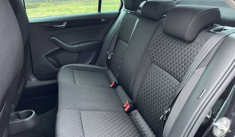 
								Skoda Rapid 1.0 TSI pełny									