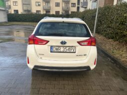 
										Toyota Auris Hybrid pełny									