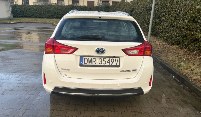 
								Toyota Auris Hybrid pełny									