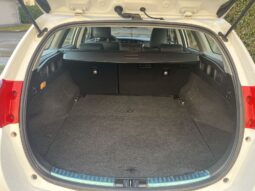 
										Toyota Auris Hybrid pełny									