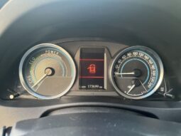 
										Toyota Auris Hybrid full									